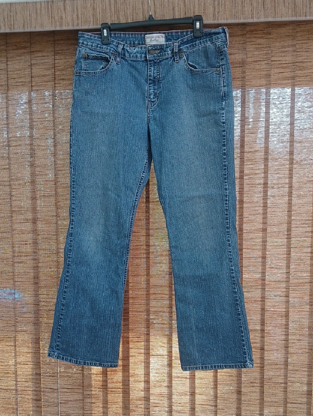 Levi's Women's Medium Blue Straight Leg Jeans